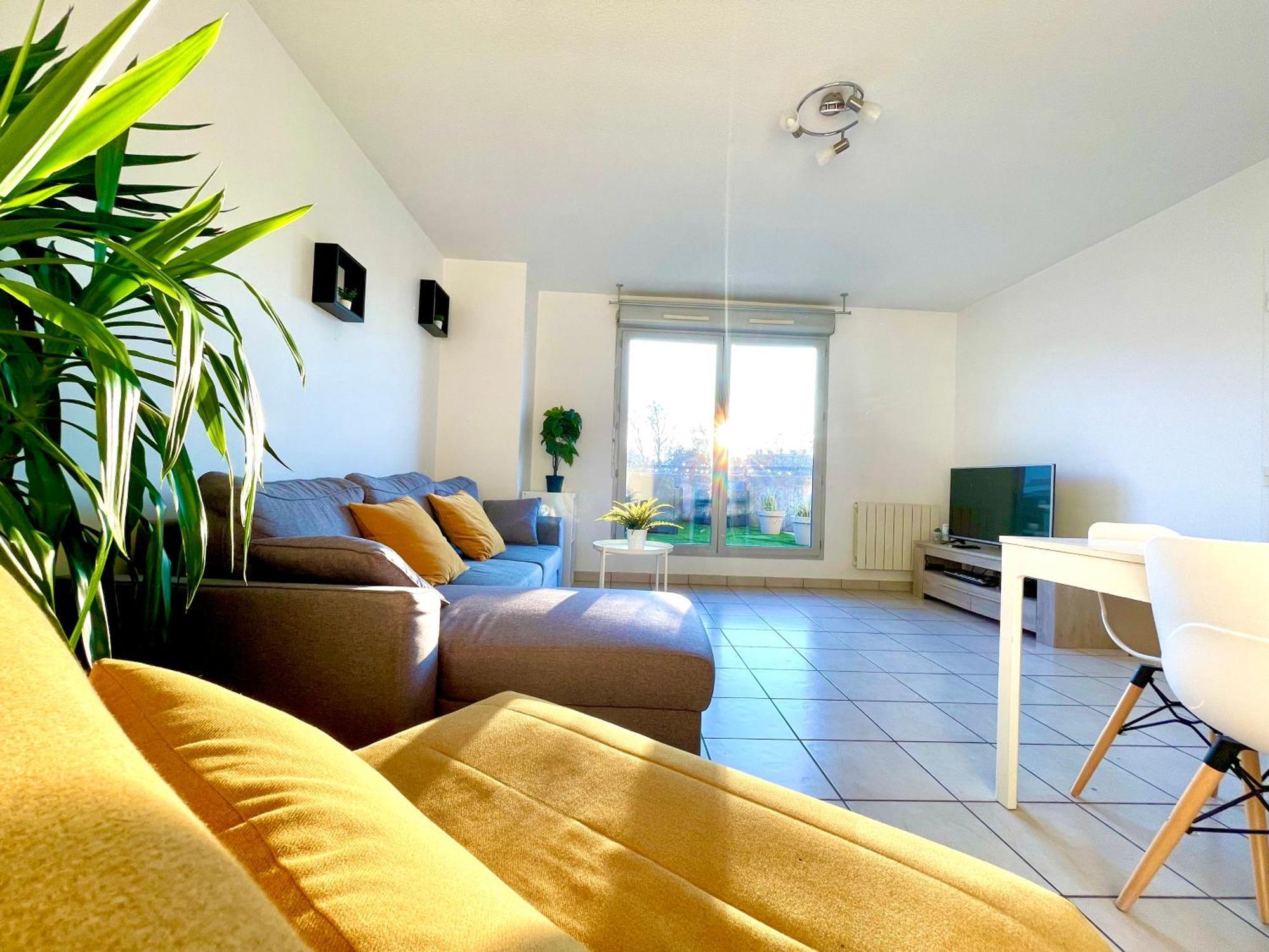 Bngo I Immense Rooftop Lyon I 2 Chambres, 4 Places Parkings, 2 Immenses Terrasses, 8 Personnes Exterior photo