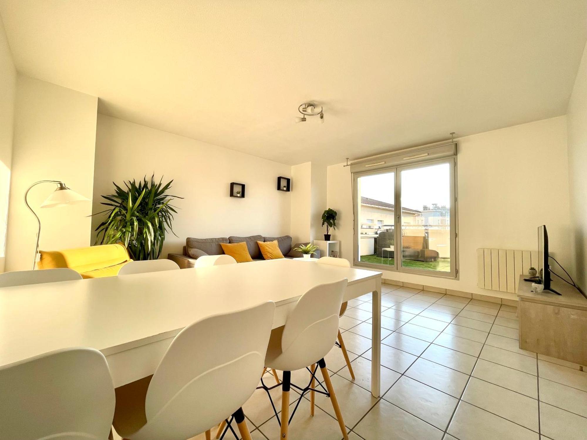 Bngo I Immense Rooftop Lyon I 2 Chambres, 4 Places Parkings, 2 Immenses Terrasses, 8 Personnes Exterior photo
